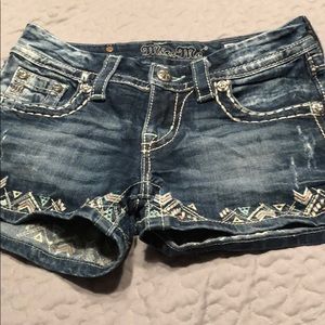 Miss me shorts women’s size 25